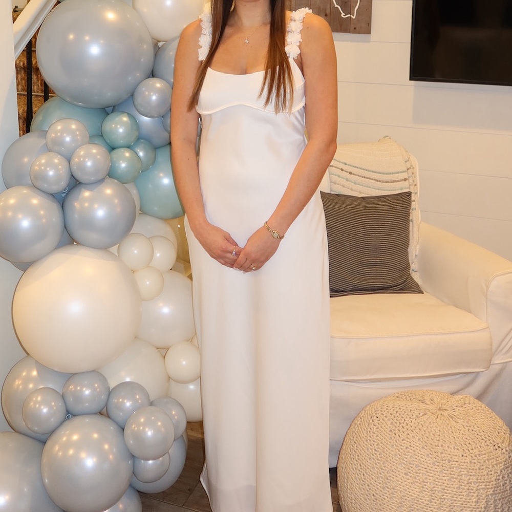 Elegant White Midi Dress